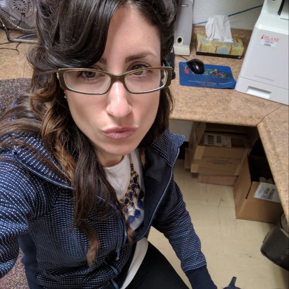 Meet your Posher, Vanessa - Picture 1 of 1